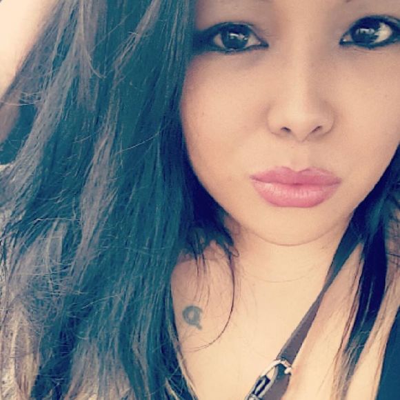 Meet your Posher, Donna - Picture 2 of 3