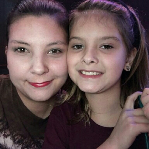 Meet your Posher, Khrystinah