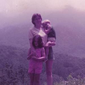 Meet your Posher, Leslie