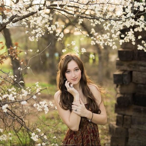 Meet your Posher, Alison