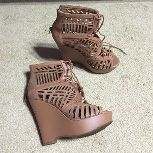 SOLD Gianni Bini Tan Heels