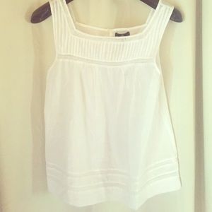 Gap sleeveless white top