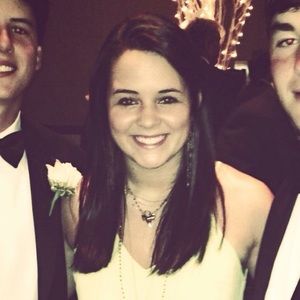 Meet your Posher, Sarah sims