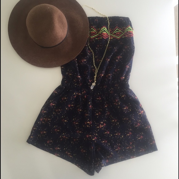 Floral print romper with beaded neckline - Picture 1 of 4