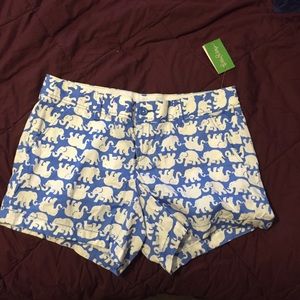 Lilly Pulitzer Tusk in Sun Cahallan shorts