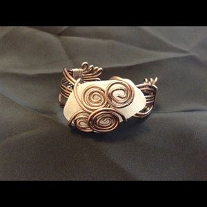 Sea glass wire bracelet