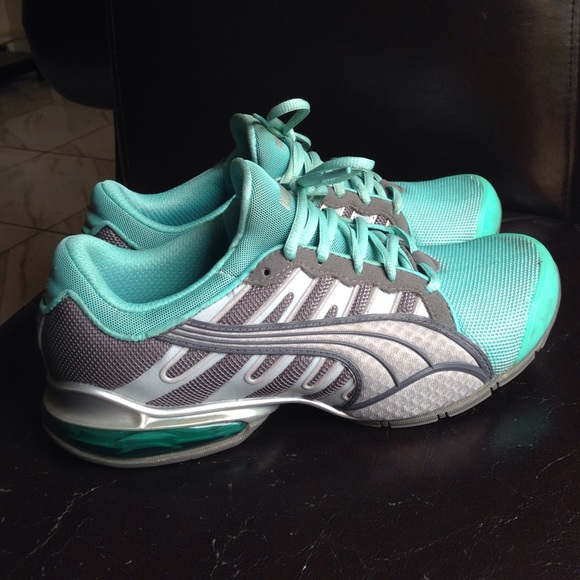 Tiffany blue Puma Running shoes