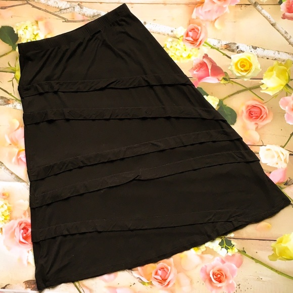 Zashi Dresses & Skirts - Black Midi Tiered Skirt