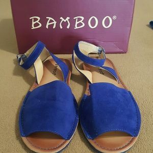 Bamboo faux suede sandals