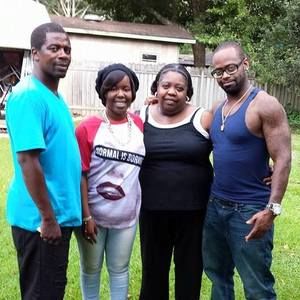 Meet your Posher, Lois