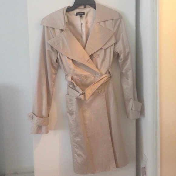 Sexy Bebe Trenchcoat