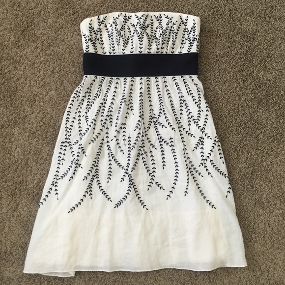 Beautiful Ann Taylor Strapless Dress