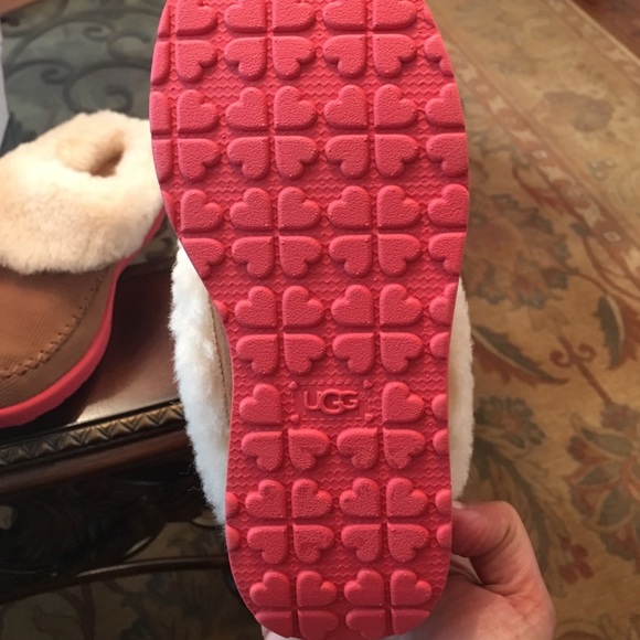 SOLD!  BRAND NEW!! Ugg slippers!! - Picture 4 of 4