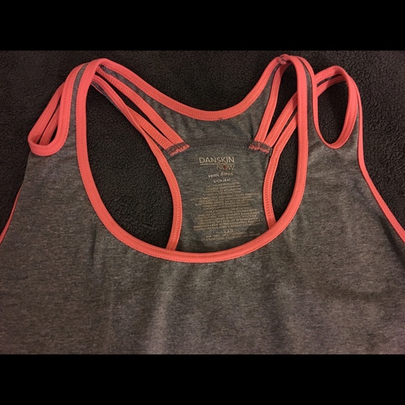 Workout top - Picture 2 of 2