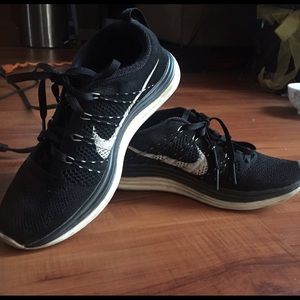 Nike flyknit lunar 1