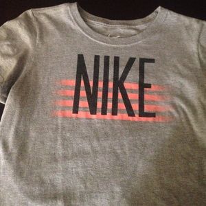 Nike Women's Slim Fit T-shirt