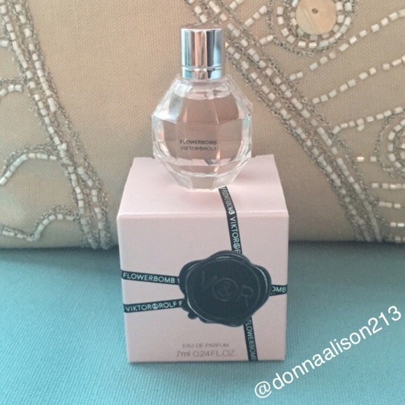VIKTOR & ROLF Other - 🆕 LAST ONE! Viktor & Rolf Flowerbomb Mini Perfume