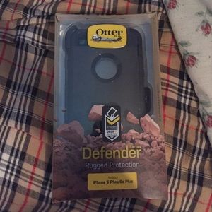 iPhone 6 Plus black otterbox case
