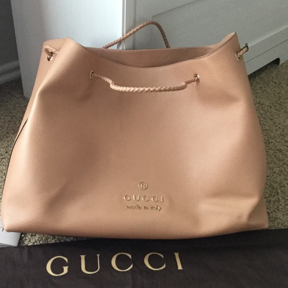 SOLD 😍😍GUCCI BAG - Picture 2 of 4