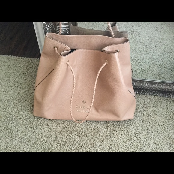 SOLD 😍😍GUCCI BAG - Picture 3 of 4