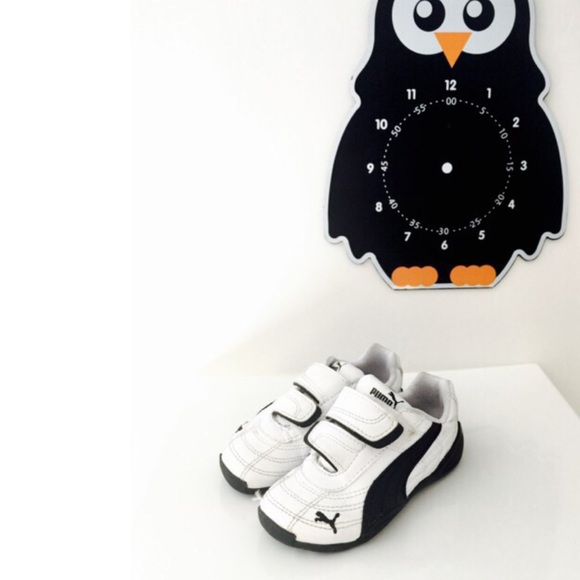 PM Editor Share π Puma sneakers 8 Toddler - Picture 2 of 6