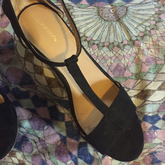 Black & gold wedge - Picture 4 of 4