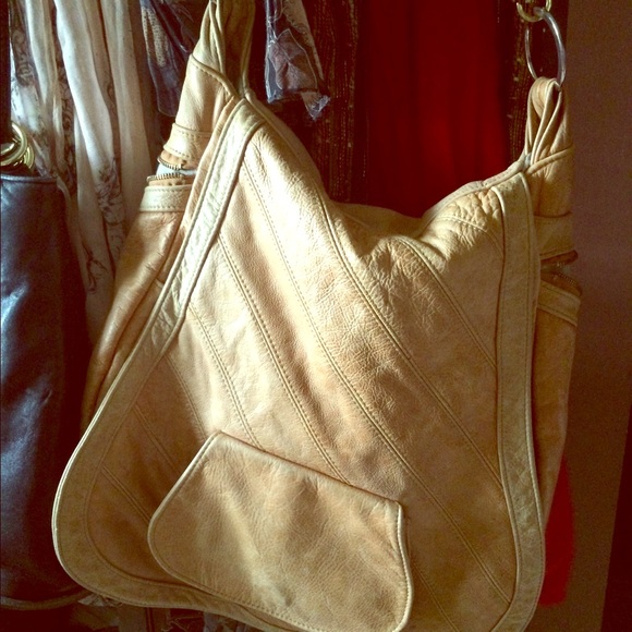 Anna Corinna Messenger