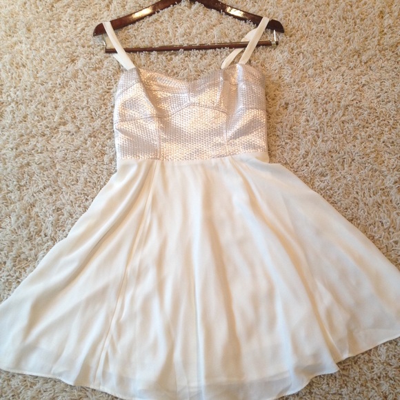 Size 4, NWT Express mini dress, ivory