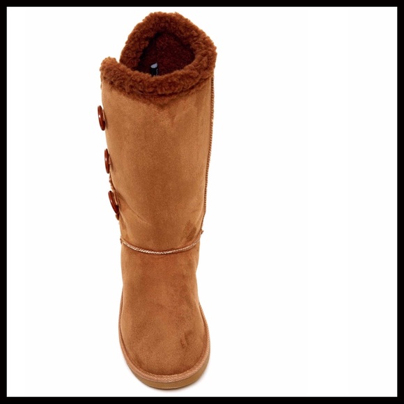 ❌SOLD❌Boots Vegan Suede & Fur Lined - Picture 2 of 4