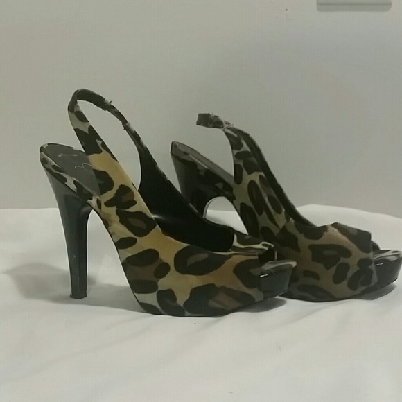 Jessica Simpson cheetah print heels