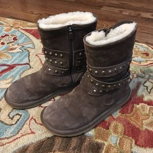 Mixed Metal Hardware Uggs!