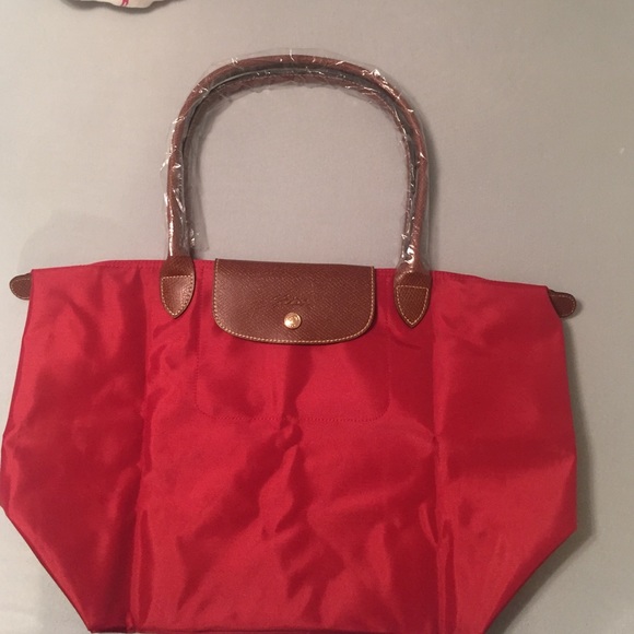 Red Longchamp Medium Purse