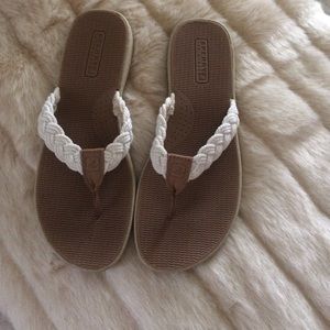 Sperry top-sider flip flops