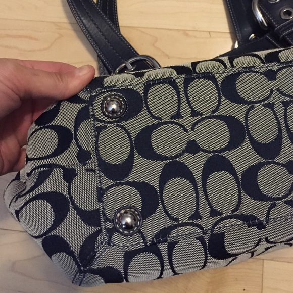 Coach purse - Picture 3 of 4