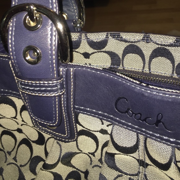 Coach purse - Picture 4 of 4