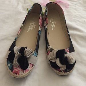 Floral flats