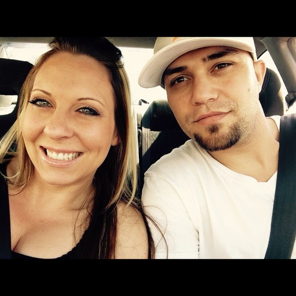 Hi everyone! Welcome to my closet! - Picture 4 of 4