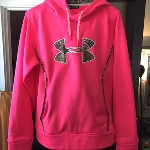 🎀🛍UNDER ARMOUR HOODIE🛍🎀