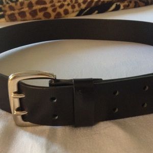Double prong black leather belt
