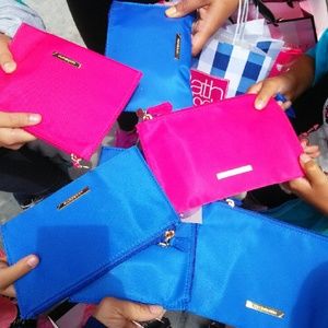 Meet your Posher, Aurora