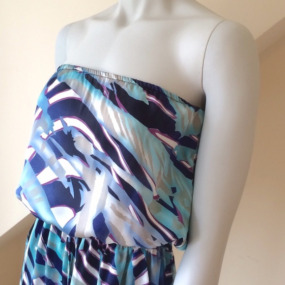 โโโโ ๐ Romeo & Juliet Maxi Dress - Picture 2 of 4