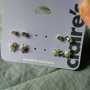 Claire's Turtle Studs