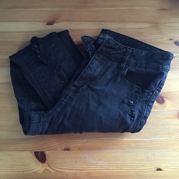 Black Distressed Denim Jeans