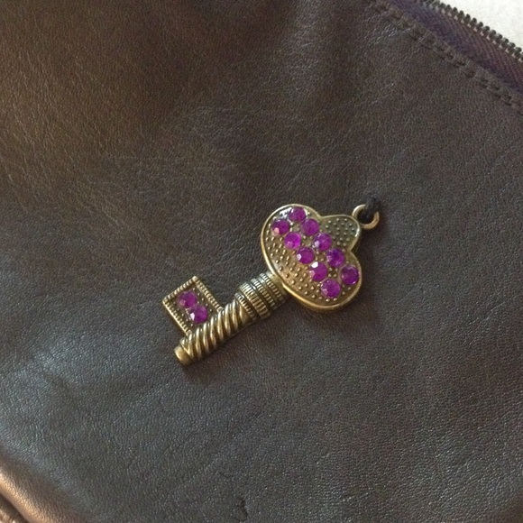 Handmade leather clutch - Picture 3 of 3