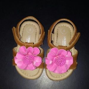 Size 4 toddler genuine kids Oshkosh