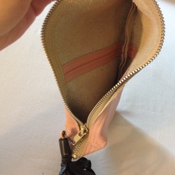 Pink leather pouch - Picture 2 of 2