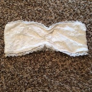 White lace bandeau