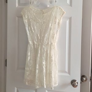 Gorgeous white Lacey dress