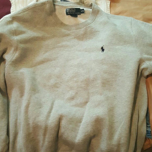Large poli sweatshirt