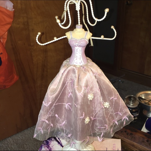 Jewelry holder